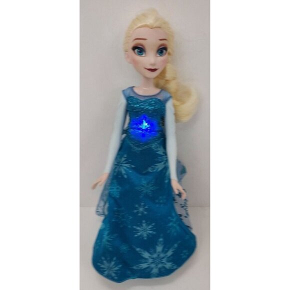 Elsa- Singing & Light-up Doll From Disney's Frozen © 2016 - Picture 3 of 5